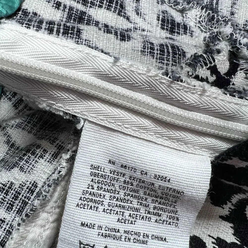Anthropologie Shorts Women 2 Black White Print Cartoonier Lithograph High Waist